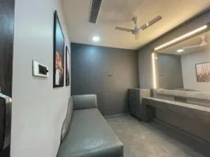 sj-studios-film-studio-facilities-makeup-1