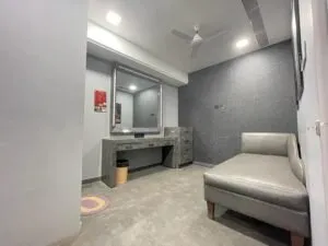 sj-studios-film-studio-facilities-makeup